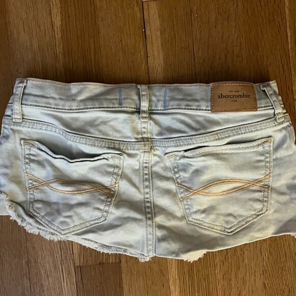 y2k abercrombie kids denim booty shorts - Picture 2 of 2